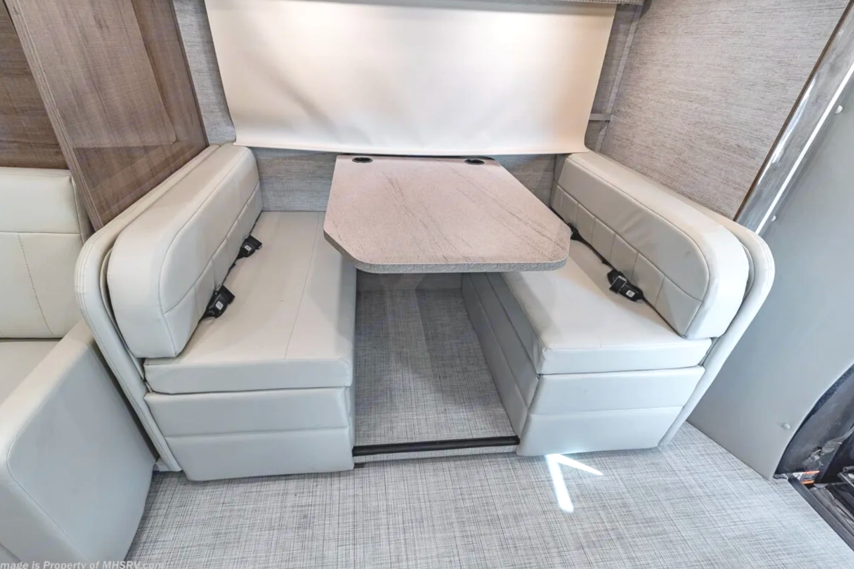 2021 Luxury Class C, sleep 5,Mercedes! Solar, AC, Heat, Generator, Slide out and Starlink