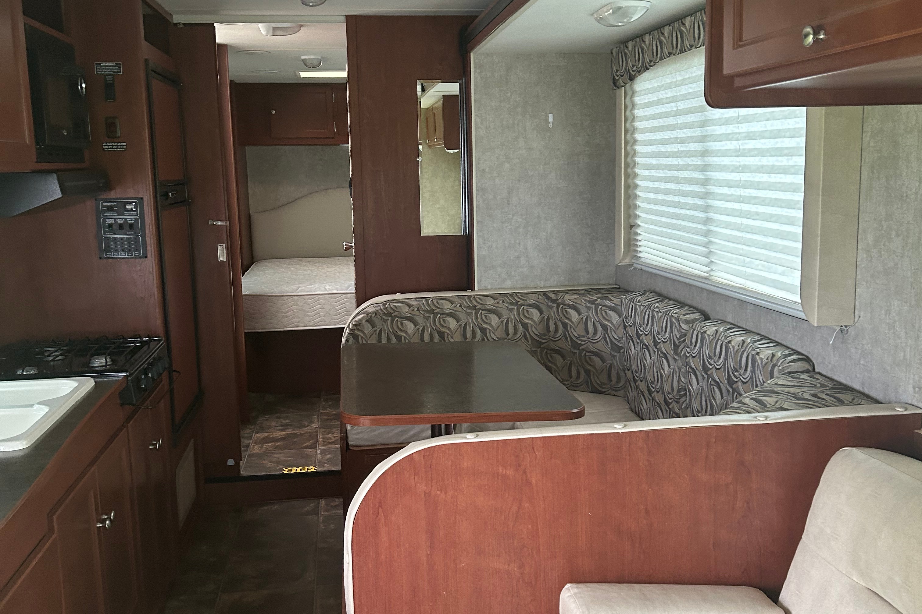 Janice's Winnebago Minnie Winnie Class C