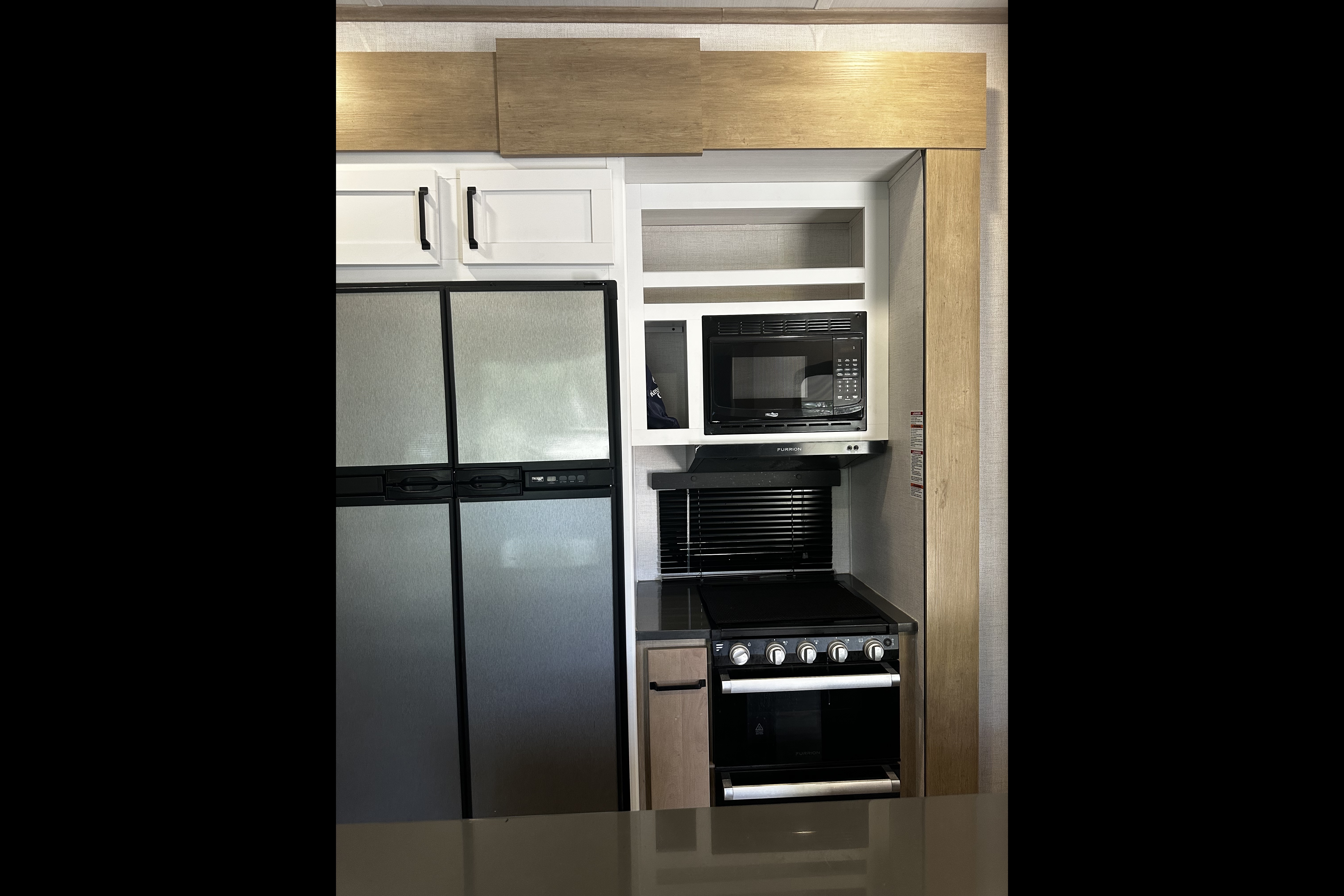 Liliana's Keystone Carbon Fifth Wheel