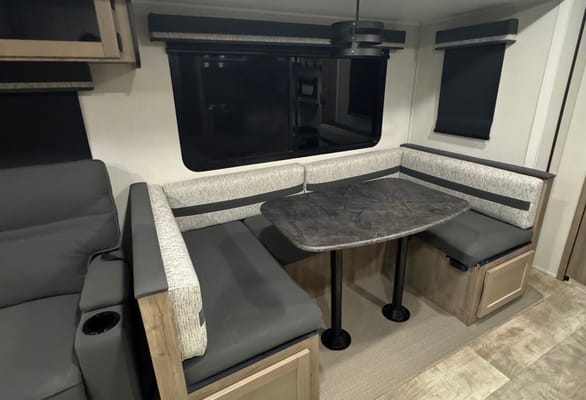 Brand New Palomino Puma 31QBBH Travel Trailer