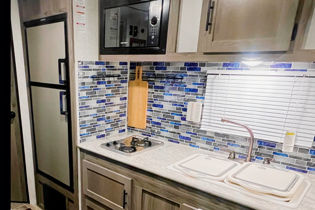 William's Gulf Stream Conquest 197BH Travel Trailer