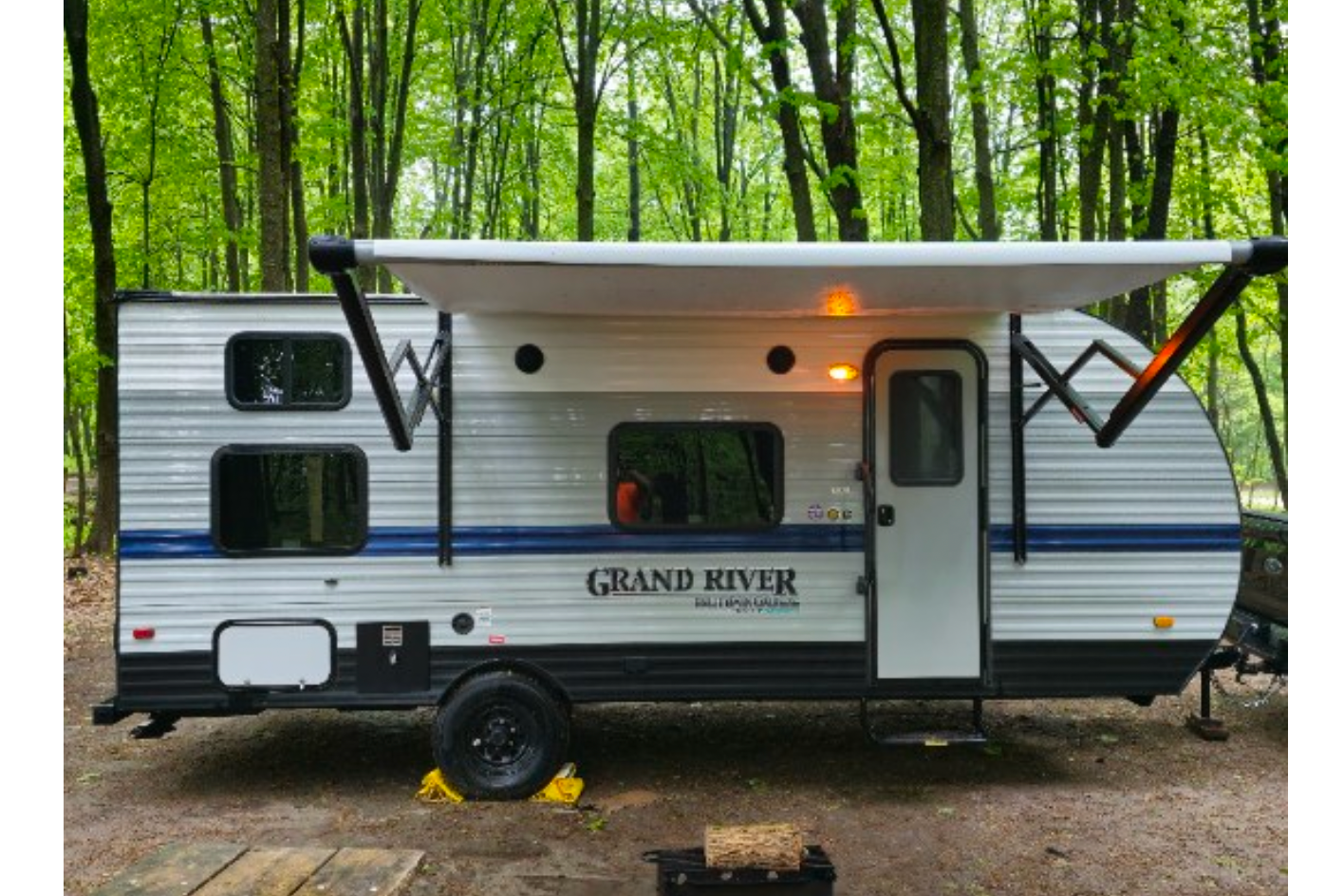 New Grand River 22MB Travel Trailer