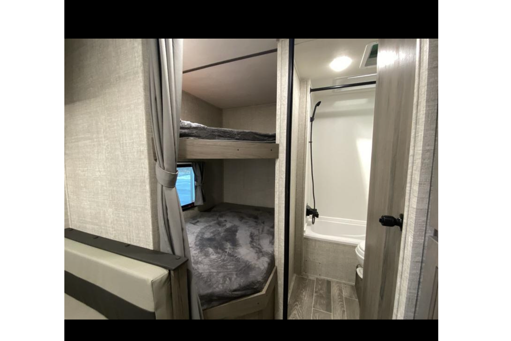 New Grand River 22MB Travel Trailer
