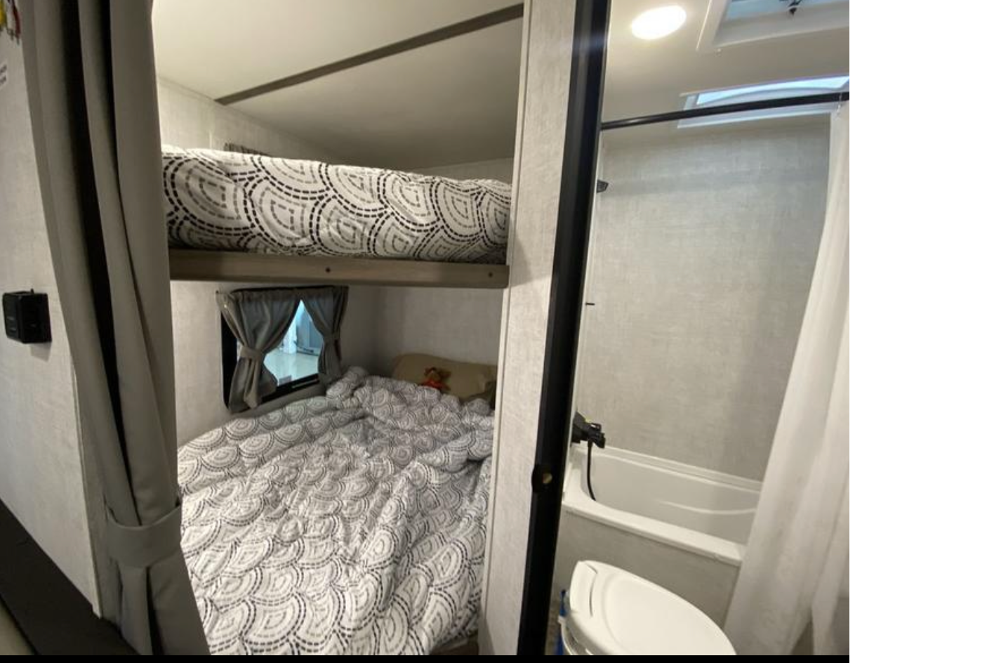 New Grand River 22MB Travel Trailer