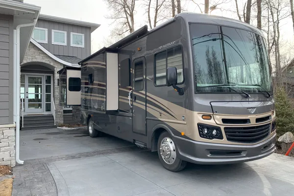 Goody's RV - Beautiful Fleetwood Bounder
