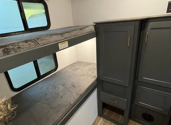❤️✅We deliver & Set-Up! Loaded! Sleeps 10! 2022 Keystone Bullet Ultralite 287QBS