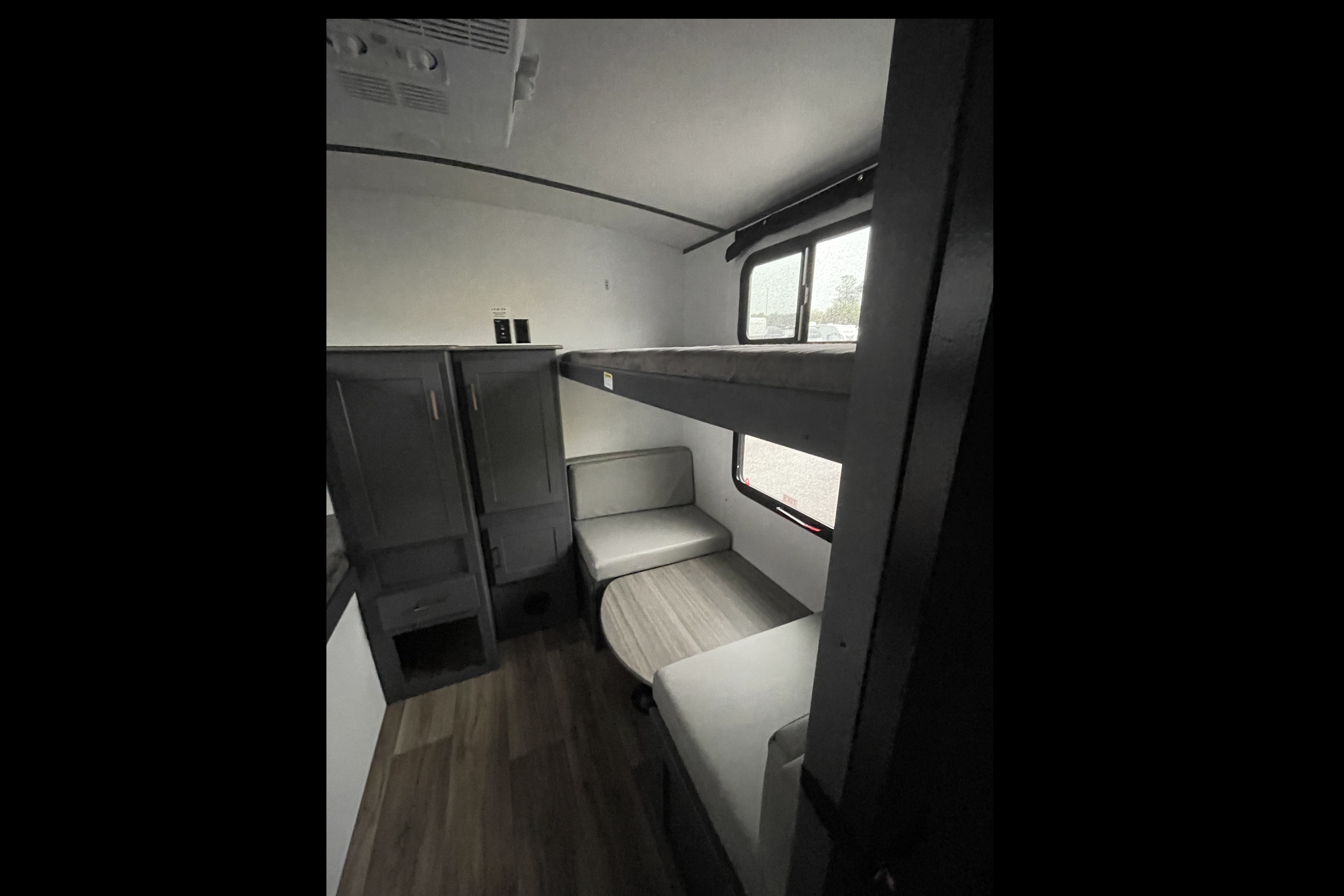 ❤️✅We deliver & Set-Up! Loaded! Sleeps 10! 2022 Keystone Bullet Ultralite 287QBS