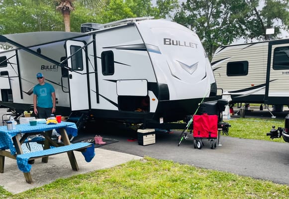 ❤️✅We deliver & Set-Up! Loaded! Sleeps 10! 2022 Keystone Bullet Ultralite 287QBS