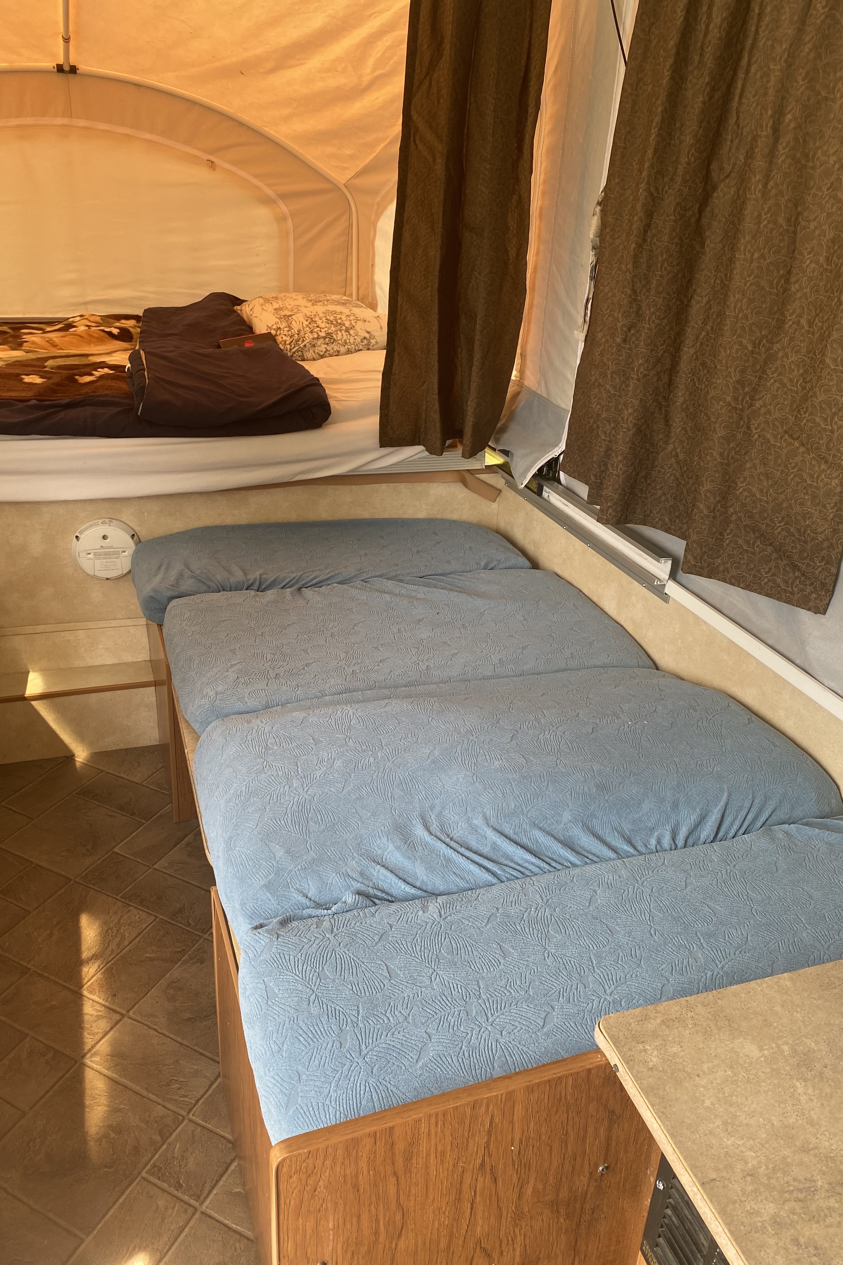 Cozy Coachmen Tent Trailer