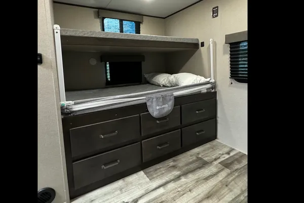 Leon’s Grand Design Transend 315BH 36FT Travel Trailer