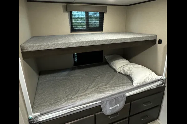 Leon’s Grand Design Transend 315BH 36FT Travel Trailer