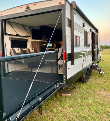 2024 Mav27 **Welcome to our...Airbnb on Wheels II ** Delivery and setup only