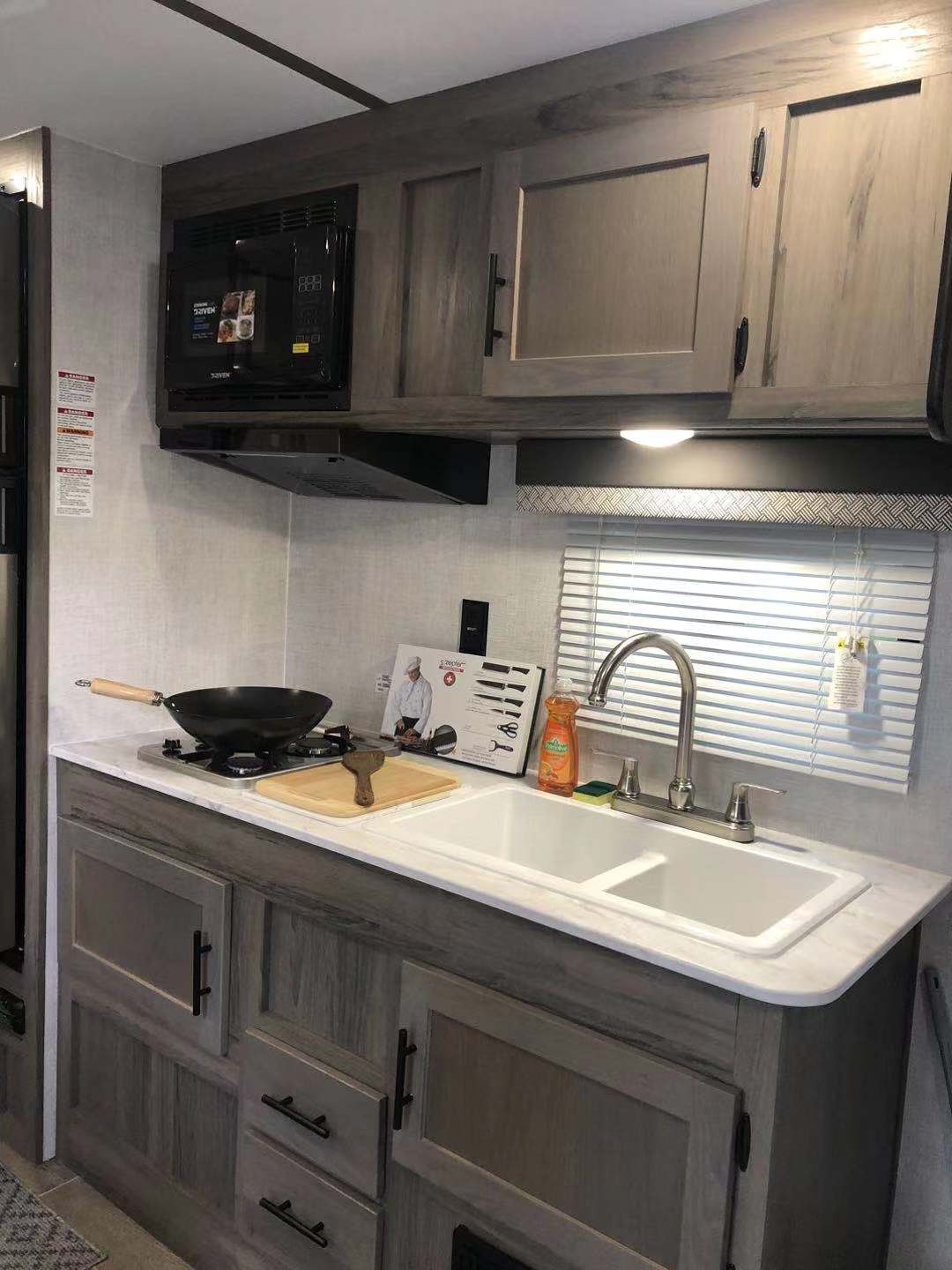 Grand Travel Trailer