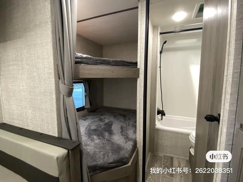 Grand Travel Trailer
