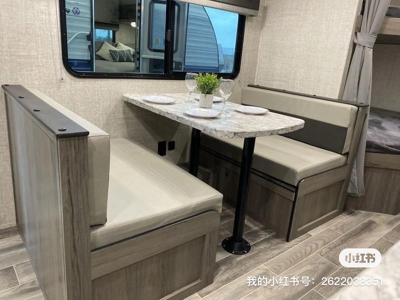 Grand Travel Trailer