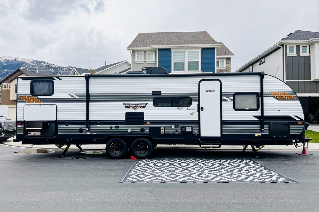  Forest River Wildwood X-Lite Travel Trailer