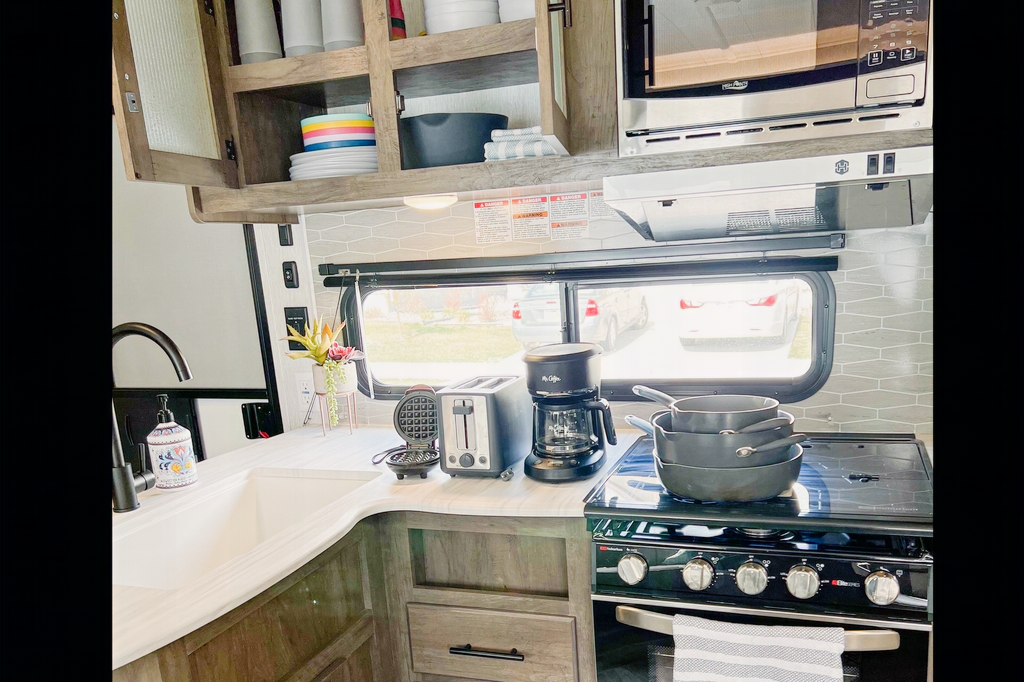  Forest River Wildwood X-Lite Travel Trailer