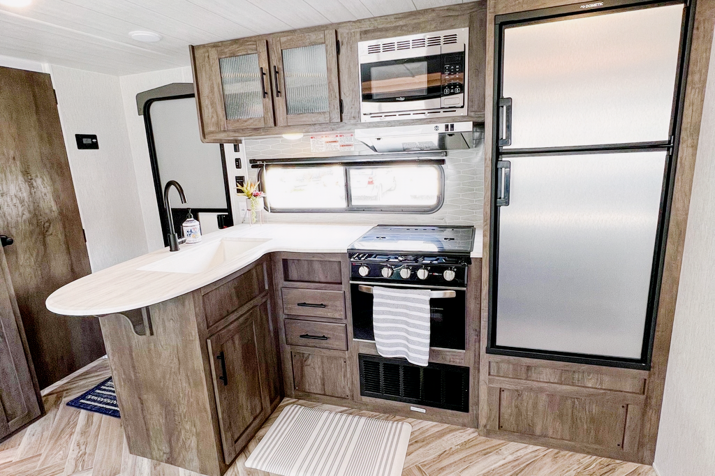 Forest River Wildwood X-Lite Travel Trailer