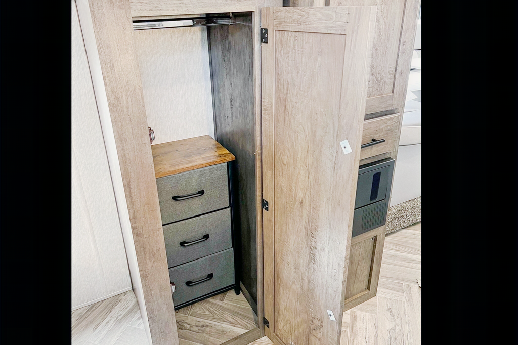  Forest River Wildwood X-Lite Travel Trailer