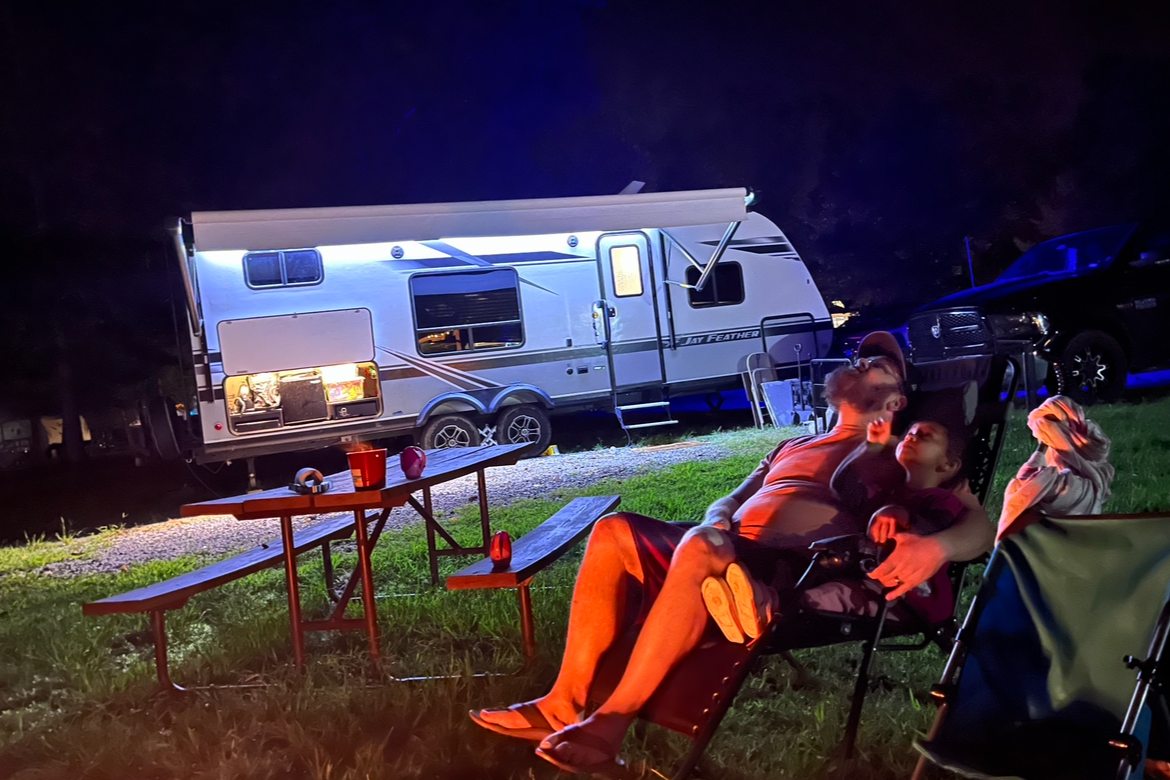 Horton Family Jayco Jay Feather 23BHM Travel Trailer