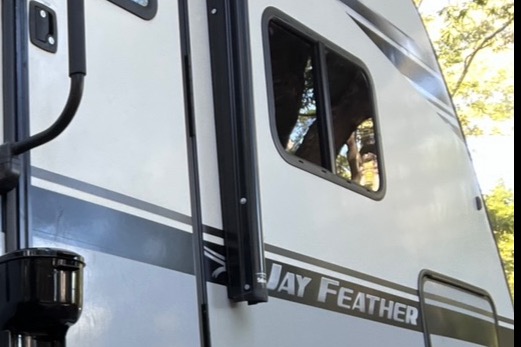 Horton Family Jayco Jay Feather 23BHM Travel Trailer