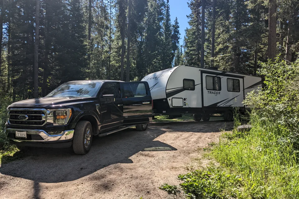 Bolshoi's Prime Time Tracer LE Travel Trailer