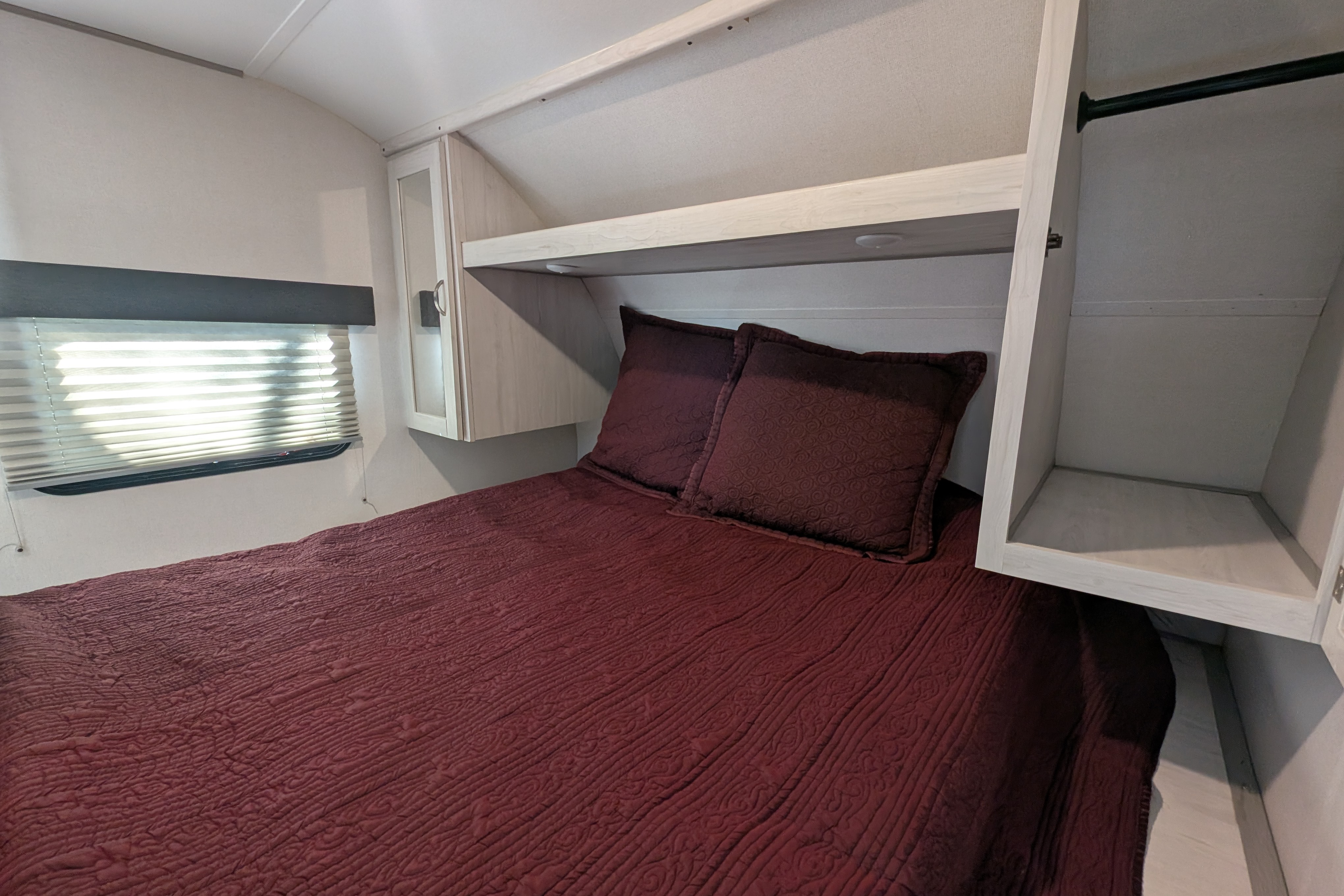 Bolshoi's Prime Time Tracer LE Travel Trailer