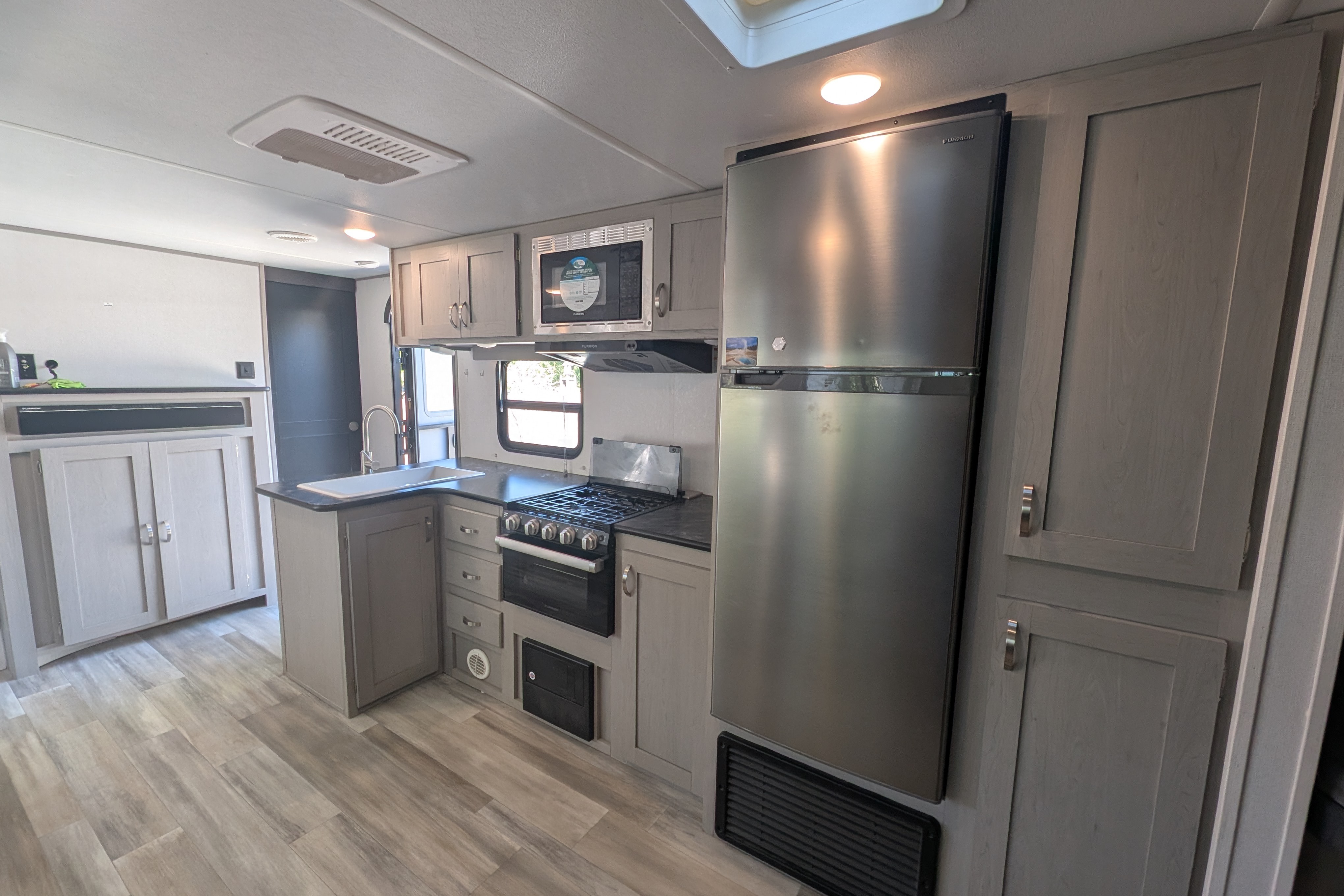 Bolshoi's Prime Time Tracer LE Travel Trailer