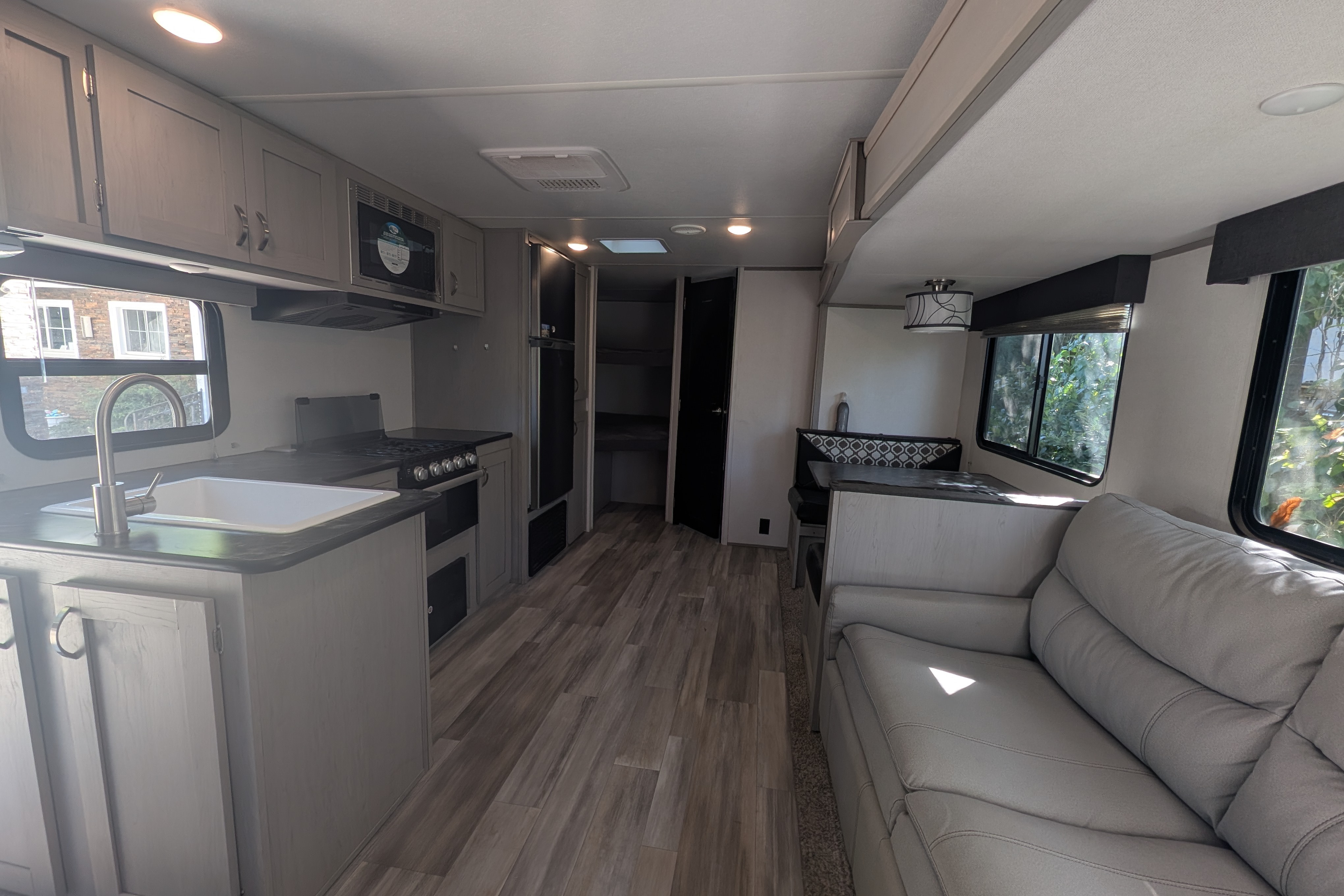 Bolshoi's Prime Time Tracer LE Travel Trailer