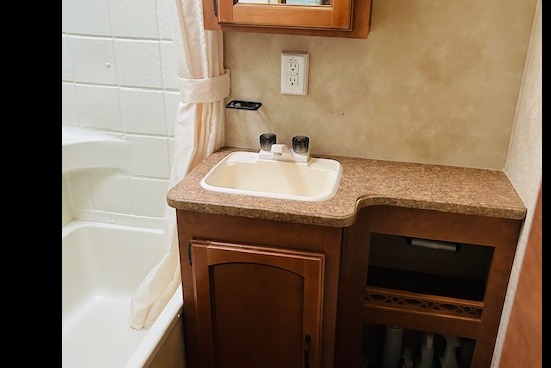 Spacious Family RV Travel Trailer with complete extras