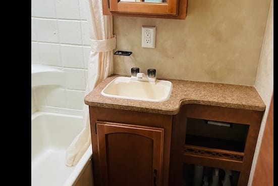 Spacious Family RV Travel Trailer with complete extras