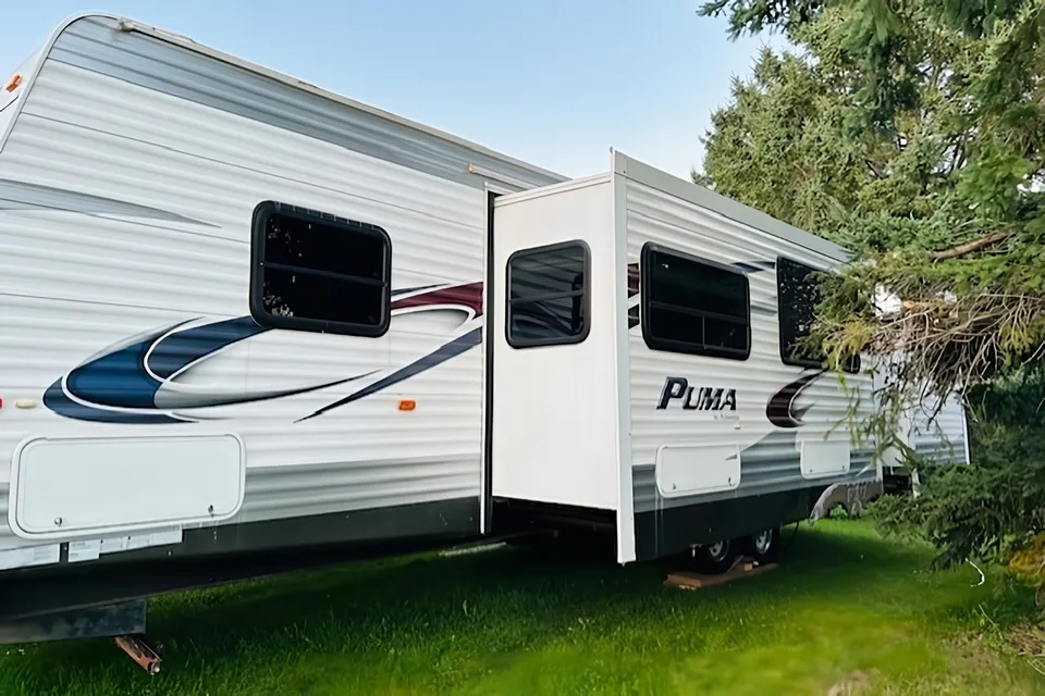 Spacious Family RV Travel Trailer with complete extras