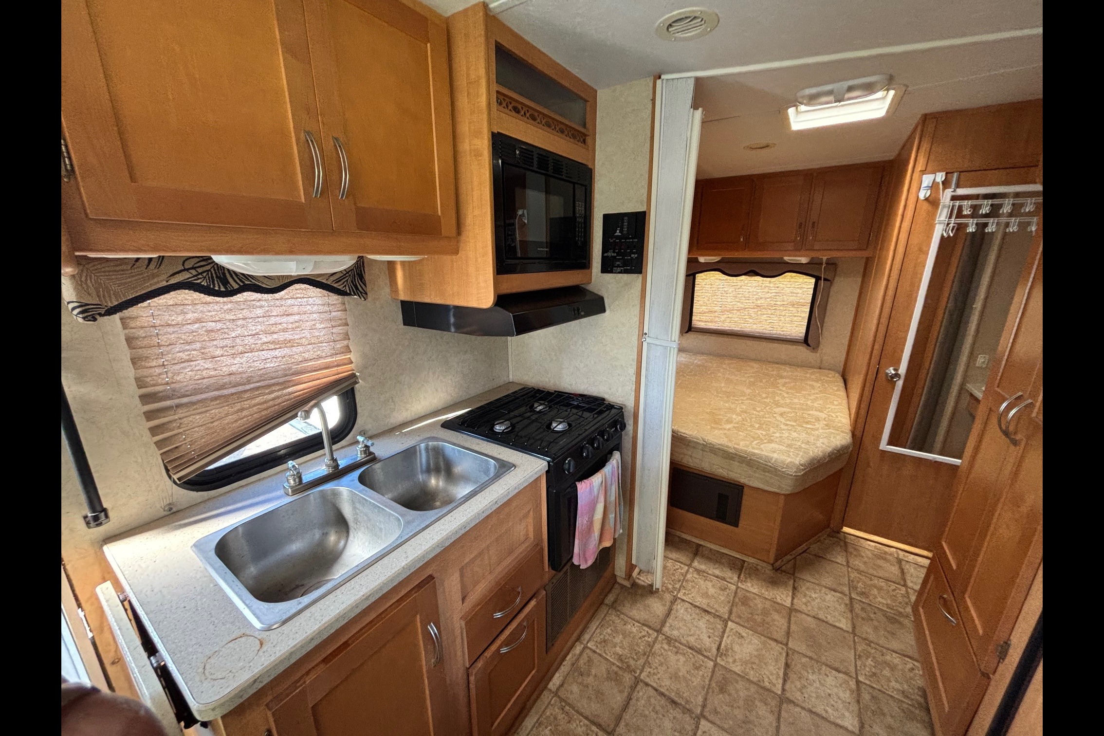 Dan's Forest River Sunseeker Class C
