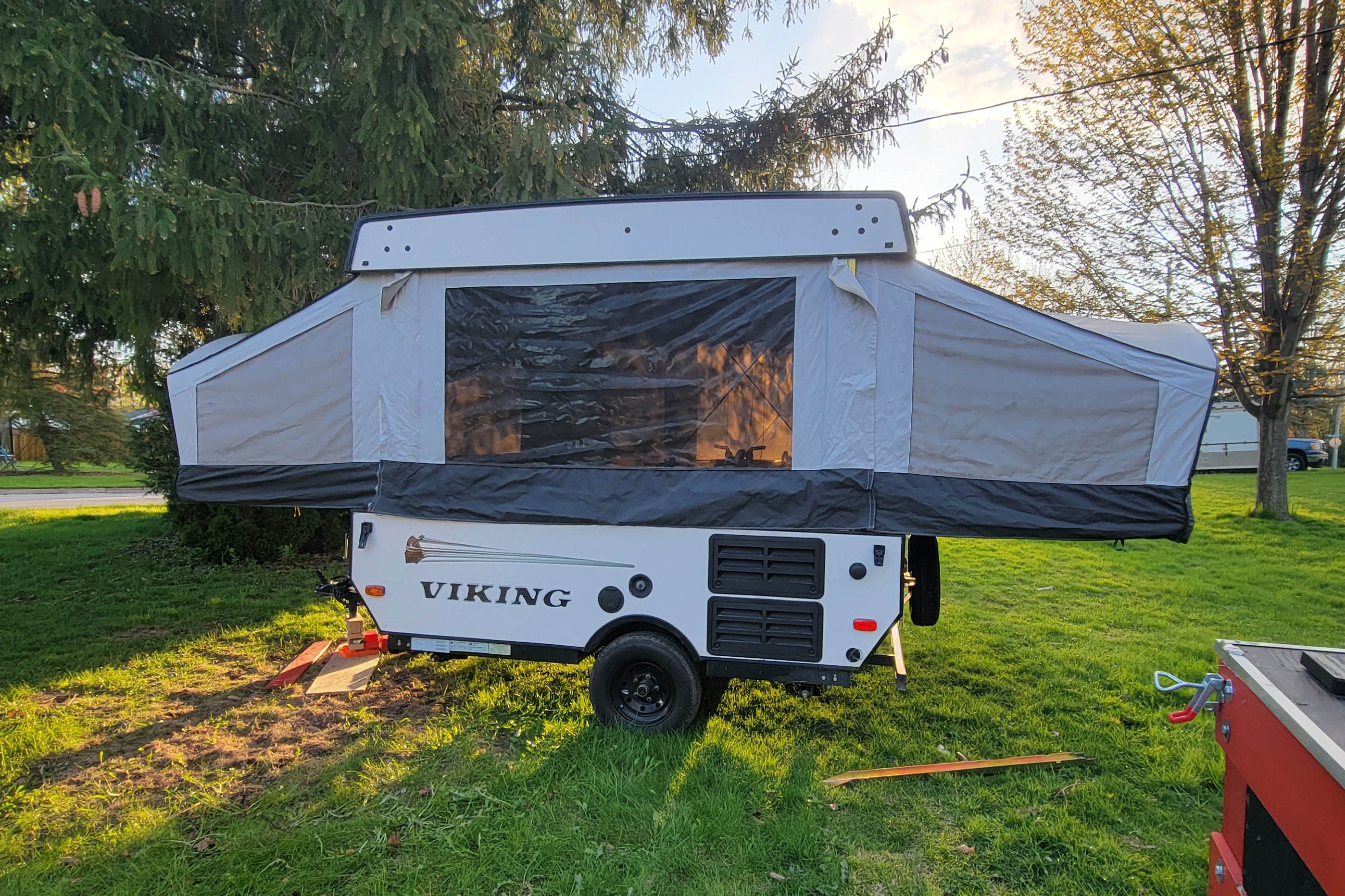 John's Viking Sport Tent Trailer