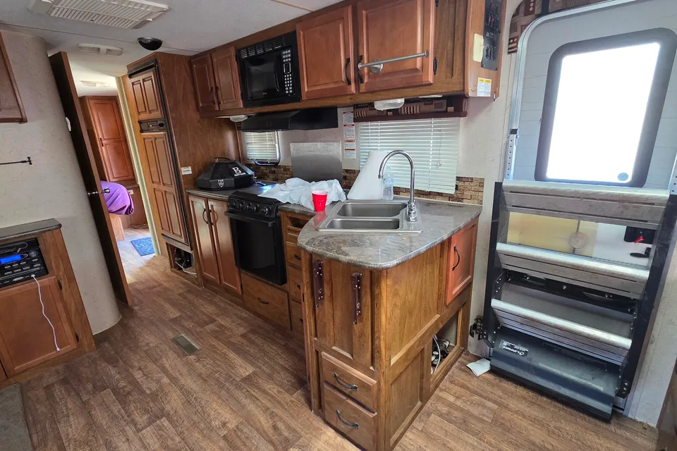 Otoniel's Timber Ridge RV