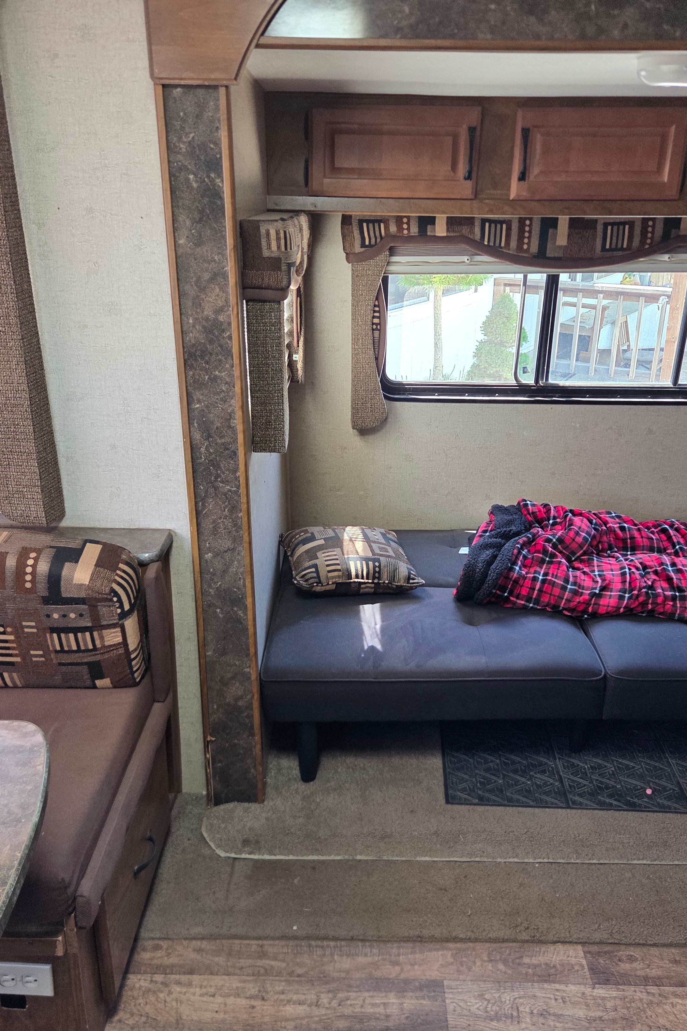 Otoniel's Timber Ridge RV