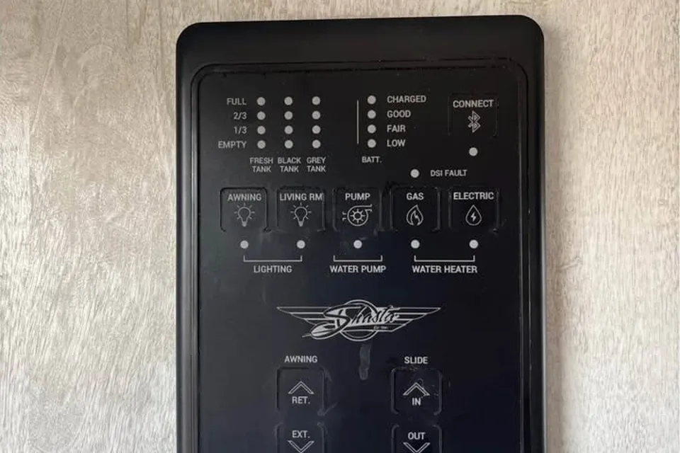 Shasta 26DB Travel Trailer