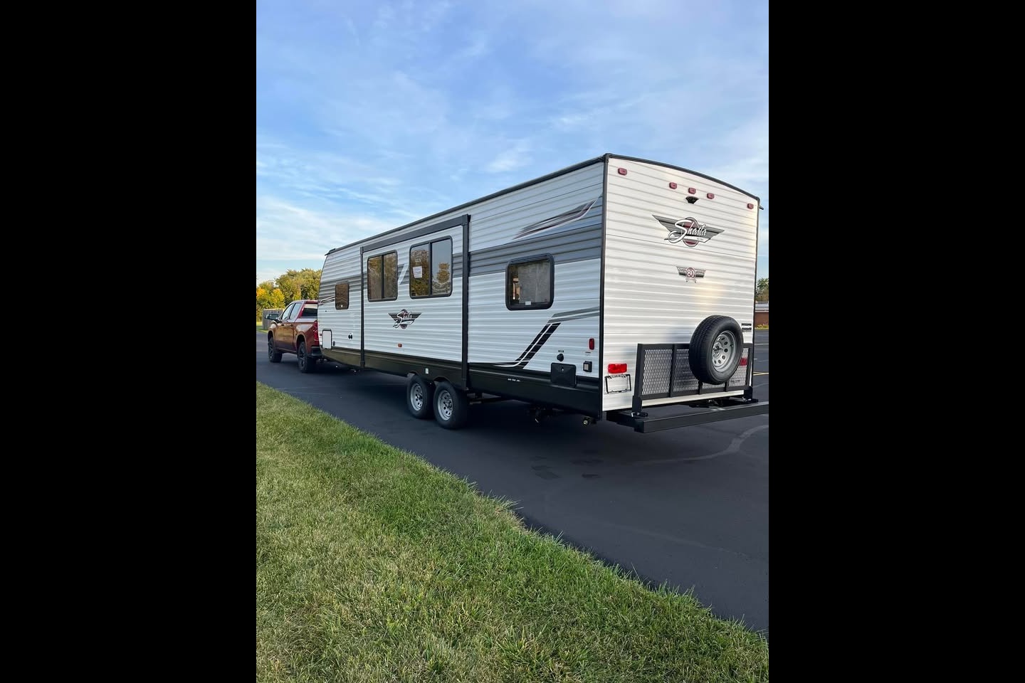 Shasta 26DB Travel Trailer