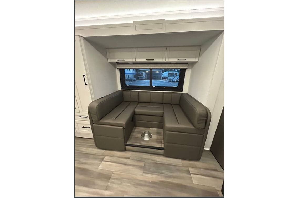 (RV-with-ME) 2026 Jayco Redhawk 24B