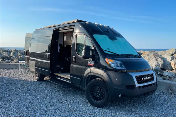 Van-Escapades 22-001 - Promaster 4 places