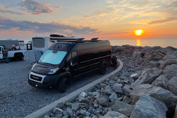 Van-Escapades 22-001 - Promaster 4 places