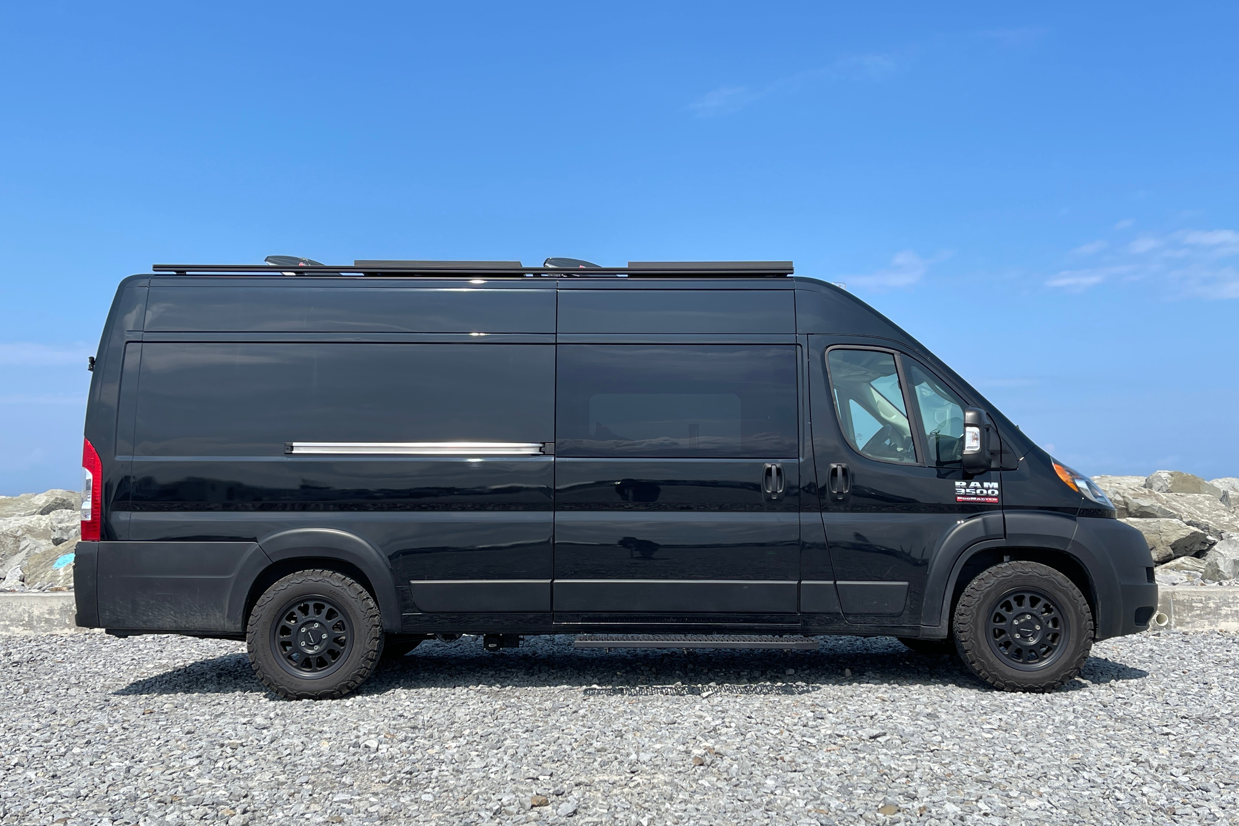 Van-Escapades 22-001 - Promaster 4 places