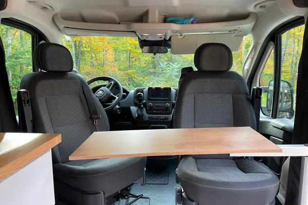 Van-Escapades 22-001 - Promaster 4 places