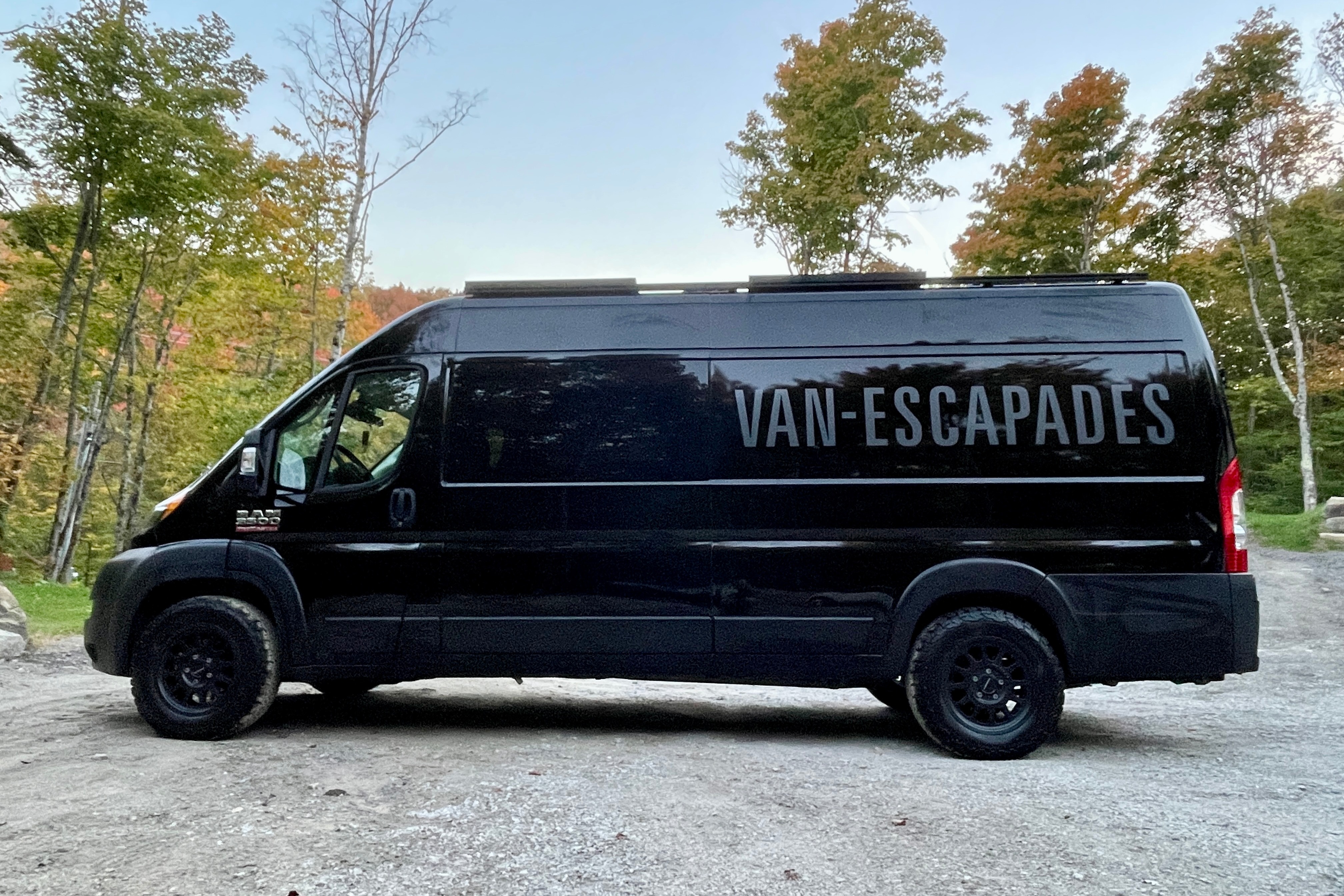 Van-Escapades 22-001 - Promaster 4 places