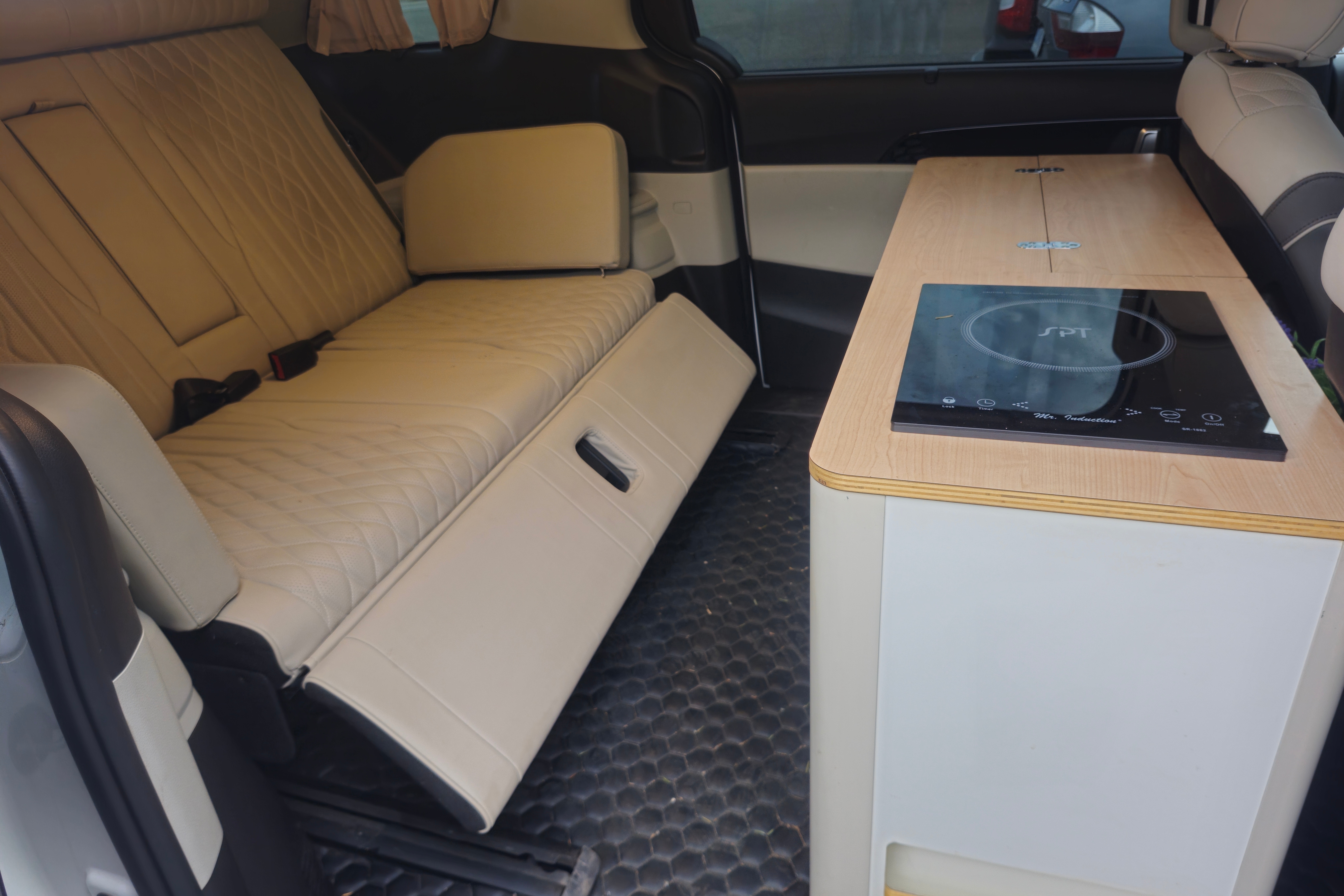 Kia Carnival Campervan