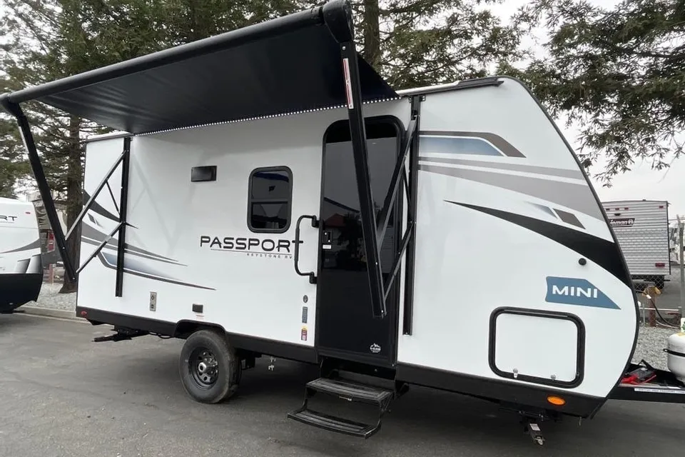 Jr's Keystone Passport Mini Ultra Lite Travel Trailer