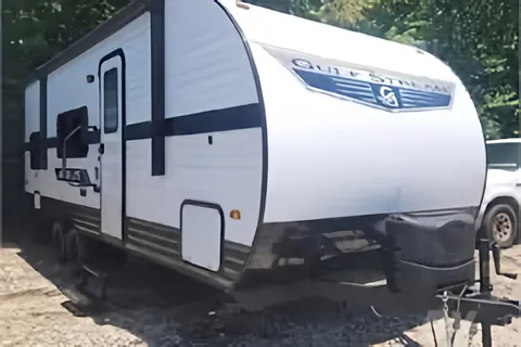 Dani Gulf Stream Innsbruck Ultra Lite Travel Trailer