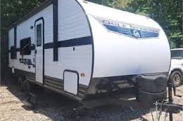 Dani Gulf Stream Innsbruck Ultra Lite Travel Trailer