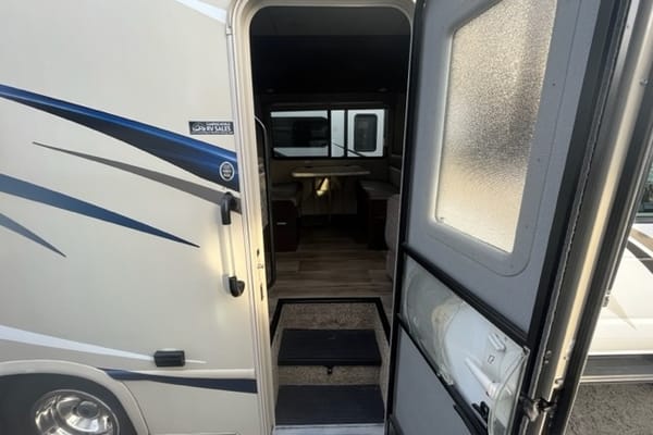 Artemis "Arty" The Adventurer - 2018 Thor Freedom Elite 23H