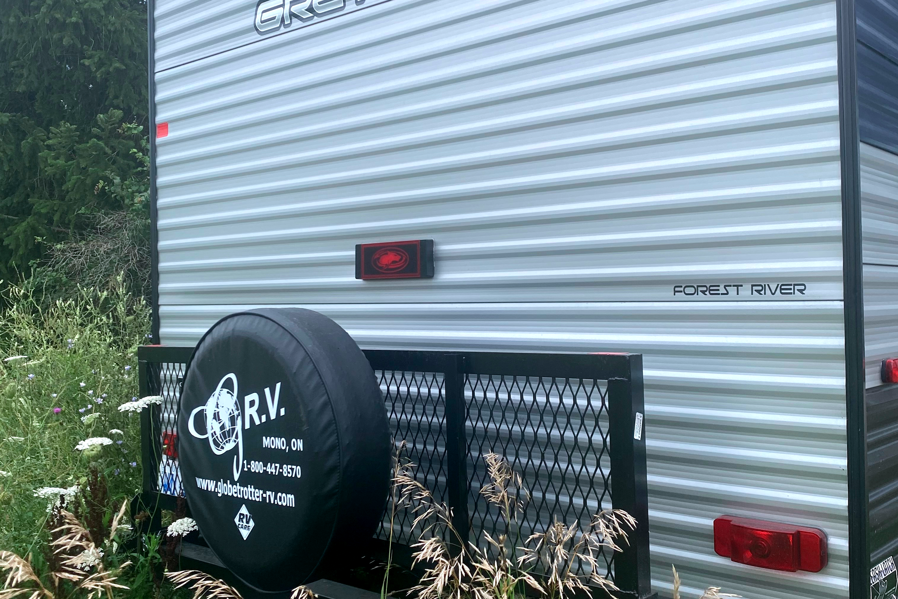 Karish 26 ft grey wolf trailer